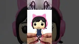 Unboxing UwU Girl Funko Pop