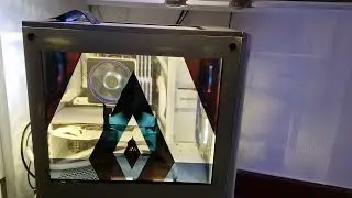 Screen mod pc case. Transparent LCD side panel. Custom Snowblind build. Pc efecto holograma