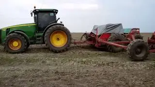 JD 8310 R  no tandem com 3 Semeato TDNG 420