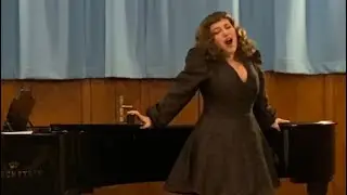 Spiel ich die Unschuld vom Lande aus “Die Fledermaus” von Johann Strauss 