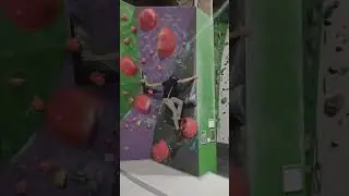 V3 Boulder, Indoor climbing, quite technical