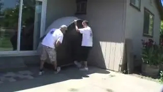 Hot Tub movers in Santa Rosa. Santa Rosa Movers move Hot Tub from Sebastopol to Sonoma