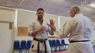 How to punch bare knuckle - Karate's hook punch_R