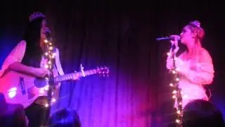 Megan & Liz LIVE - Audience requests1