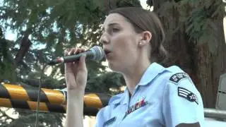 ハナミヅキ 一青窈 アメリカ人美人音楽隊員の日本語の熱唱 阿佐ヶ谷ジャズストリート アメリカ空軍太平洋音楽隊アジア