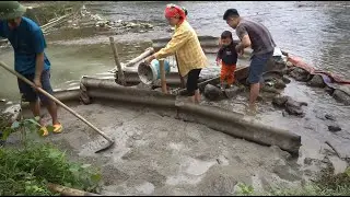 Build a water wheel to draw water from the stream - CEO helps single mother build her farm