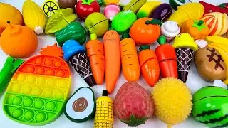 おままごとトントン 野菜やフルーツを切る カニ キウイ バナナ とうもろこし スイカ いちご じゃがいも レモン