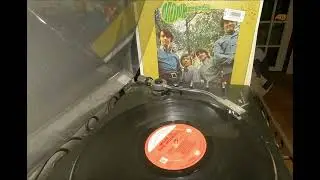 Look Out Here Comes Tomorrow- The Monkees - 1967 - Colgems - COM 102