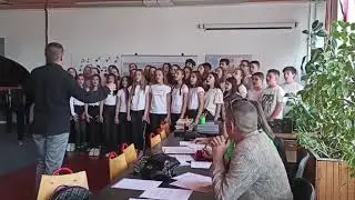 Училищният хор към ОУ „Христо Ботев“ взе първо място на Окръжно състезание в Пирот