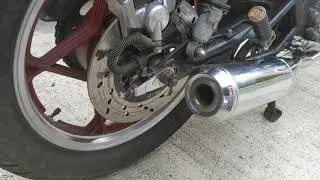 Suzuki GS550E ( 1980 )  with a Motad exhaust