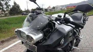 Apresentação da BMW K1200R naked, uma moto incrível.