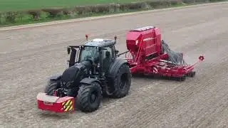 29-3-22 Bupton Farm. Drilling, Valtra and Horsch Avatar.