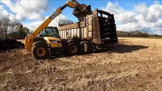 MasseyFerguson 7720 + Fliegl Gigant ASW271 in Action. PIIRA TECH Solid Manure Spreading Service