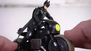 DC Comics, The Batman Batcycle RC with Batman Rider Action Figure