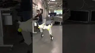 Forget Amazon drones delivering packages, we want the EvoBot instead! 😱🤖 #amazon #future #robot