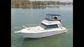Mariner 34 Flybridge Cruiser - walkthrough