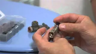 Changer le robinet des toilettes