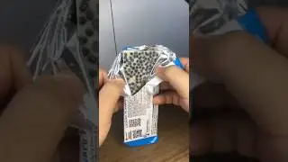 Hershey's Cookies 'N' Cream Chocolate Bar Unboxing #asmr