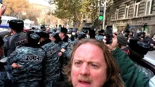Стычки протестующих с полицией и первые аресты в Ереване, Армерия