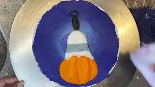 Halloween cake top decorations / buttercream cake idea for Halloween