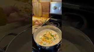 Chicken pot pie!! #food #easyrecipe #shorts #potpie #cooking #recipe #meal #dinner #yummy #baking