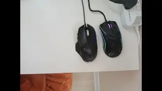 GLORIOUS MOUSE VS BEDROCK PLAYERS (Glorious model o unboxing)