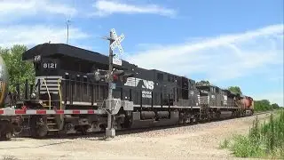 Two NS Engines on BNSF Mixed Freight Train