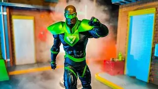McFarlane Power Ring Crime Syndicate Starr-O BAF Figure Review & Toy Photography