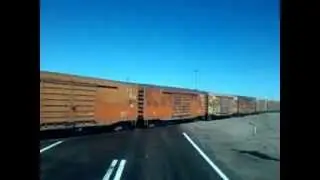 camioero jimmy rutiando cruse de linia ferria pasada del tren en el oasi rejion de antofagasta