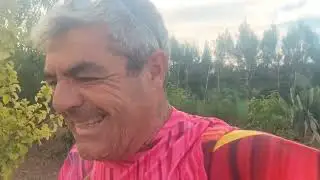 Comenzamos a recolectar los primeros cal&ccedil;ots mientras hablamos del cultivo sin labrar.