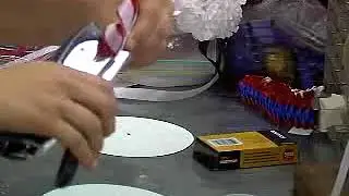 Lining the Base of the Mum with Ribbon