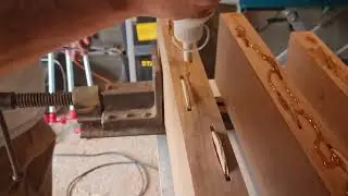 Comment fabriquer un plan vasque  de salle de bain en ch&ecirc;ne style vielli.