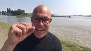 Gert Jakobs - Kom met je luie reet uit die auto!