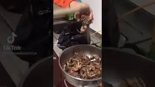 Cooking hermit crabs 🦀