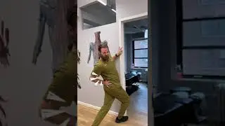 HOW TO CRACK YOUR BACK USING A DOOR FRAME