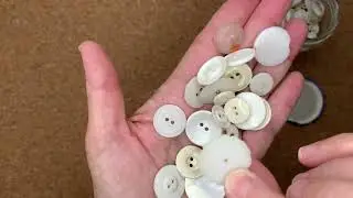 Vintage Button Flower Bouquet!  Soooo cute! #satmornmakes