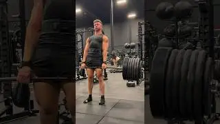 635 lbs deadlifts for 4 reps 💪 .....#deadlift  #fitness #workout #strong #gym