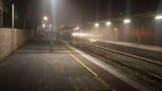REX UT 440-247 destino Ponferrada entrando en la estaci&oacute;n de Ponferrada 
