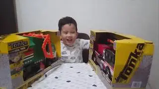 Tonka Truck toys unboxing and pretend play with XK family