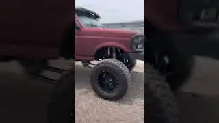 🤠 @redneck_edition7.3 #OBS #F350 on 40&rdquo; Terra Hunter M/T Venom Power Tires ready for @BandasyTrocas