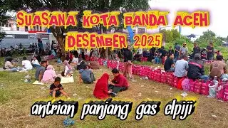 Antrian panjang gas elpiji di kota Banda Aceh 