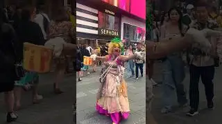 🤦&zwj;♀️NYC Time Square: Crazy Costumed Character #NYC #TimesSquare #WackyTourists #shorts