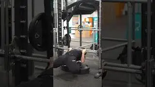 WORLDS DEEPEST SISSY SQUAT