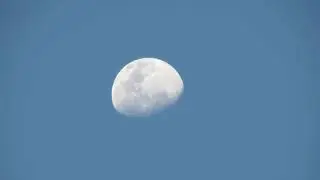 Minha velha de guerra c&acirc;mera c&acirc;non sx40 dando um zoom de 40x na lua