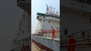 Fwd to Aft ship view //Cement carrier