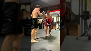 Trainer Gae Muay Thai Best Training Status 🔥 Ajarn Gae | Amazing Fighter | Thai Boxing #shorts