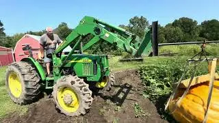 Big pumpkin 🎃 loading and transporting | Loading and Carrying Gigantic Pumpkins