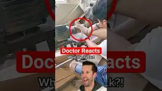 Врач смотрит на бритье мозоли на ноге