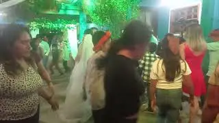 Así se baila en la boda de german y lidia con el trio inquieto huasteco  en cochotla atlapexco hgo 