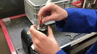 MONTAGE D'OUTILS DANS LE PORTE OUTIL